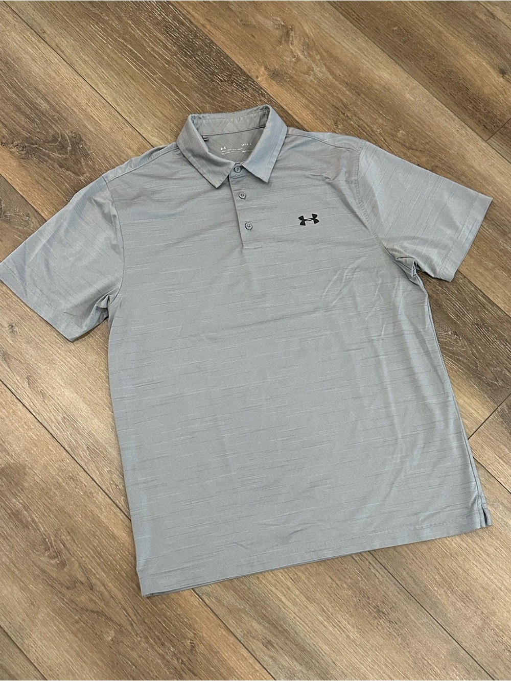 Under Armour Loose Fit HeatGear Polo Size Large, Grey, EUC!
